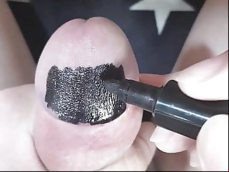 exhibitionist masturbation glans penis painted in black asian (gay) masturbation (gay) outdoor (gay)